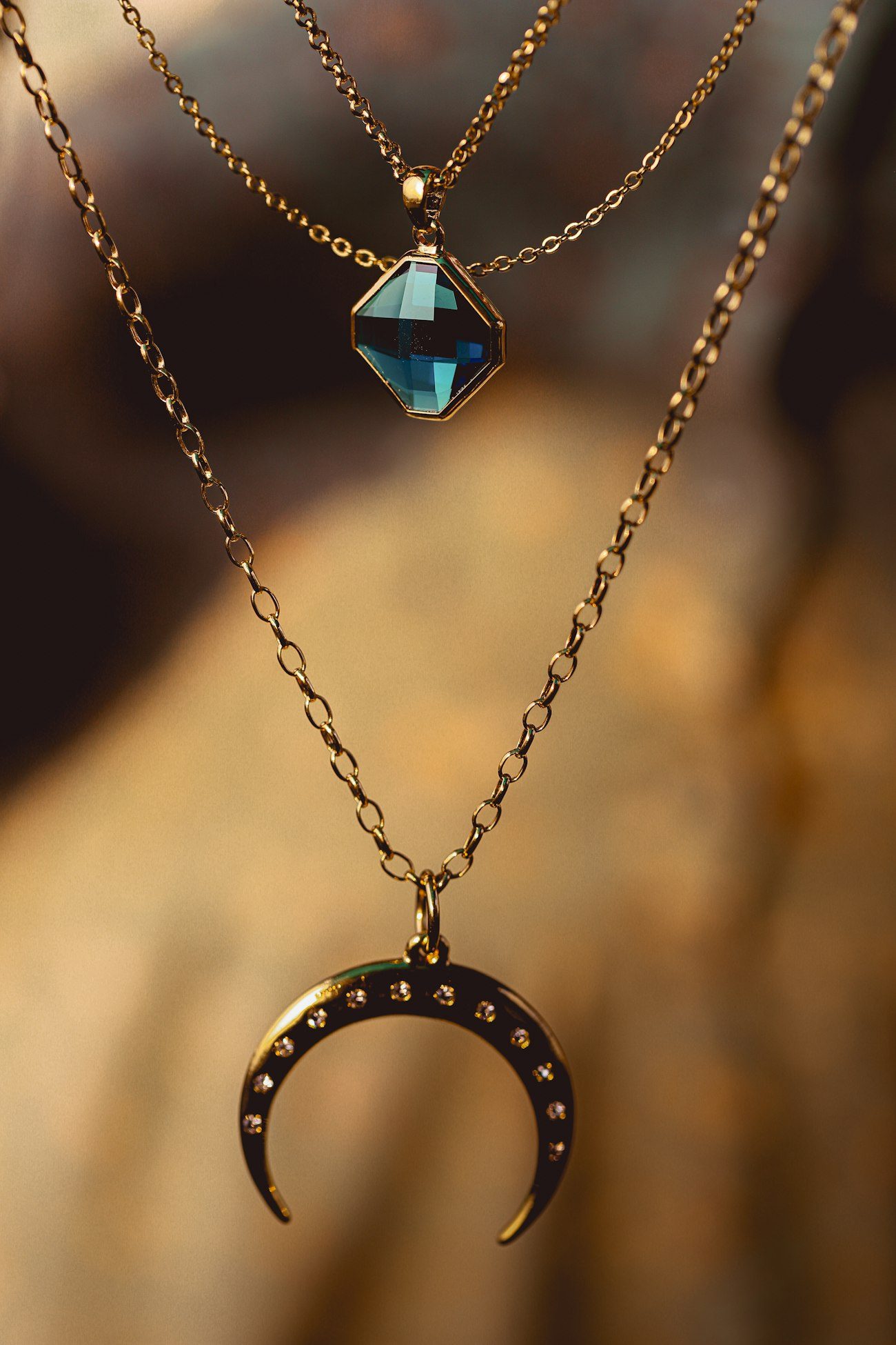 Collier chaîne or — maillage forçat à Cannes
