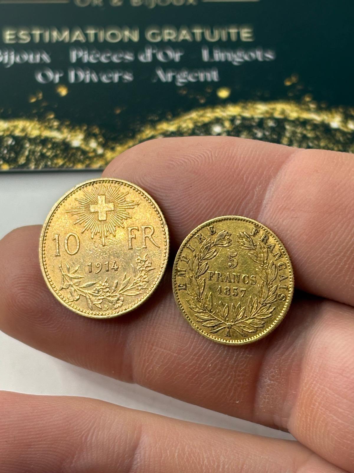Pièces or américaines Double Eagle sur comptoir d'expertise numismatique à Cannes