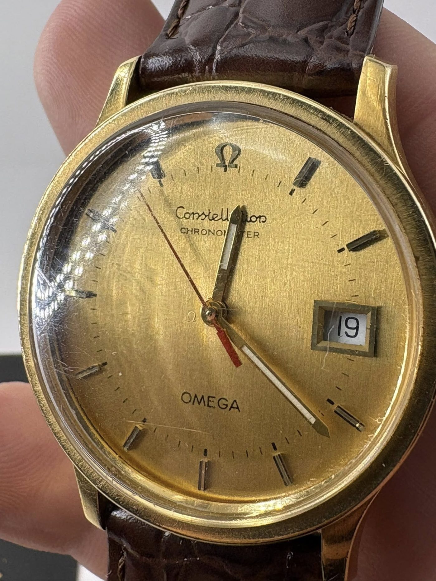 Montre Oméga en or — horlogerie de luxe à Cannes